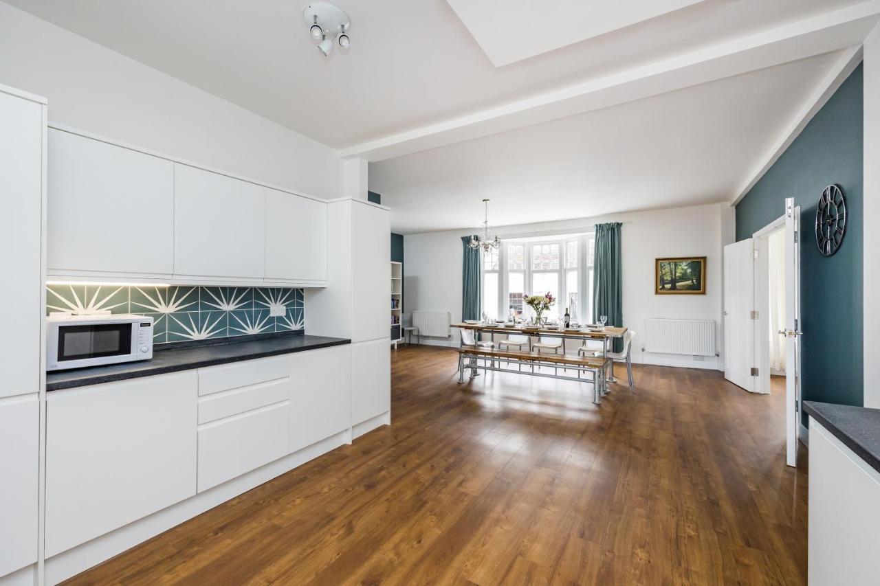Ascot House Apartment Hurstpierpoint Bagian luar foto